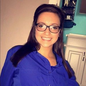 Meet your Posher, Alyssa